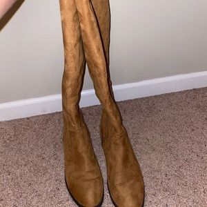 Brown Lace-Up Boots